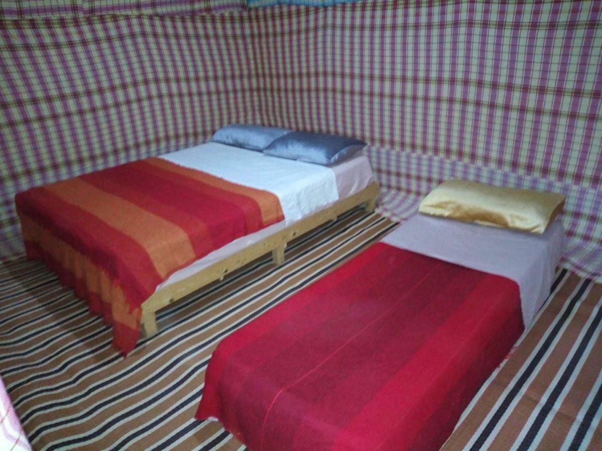 Отель Sahara Camel Tours Camp Мерзуга Экстерьер фото